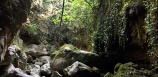Cueva-del-agua-Cuadros-Sierra-Magina-Jaen